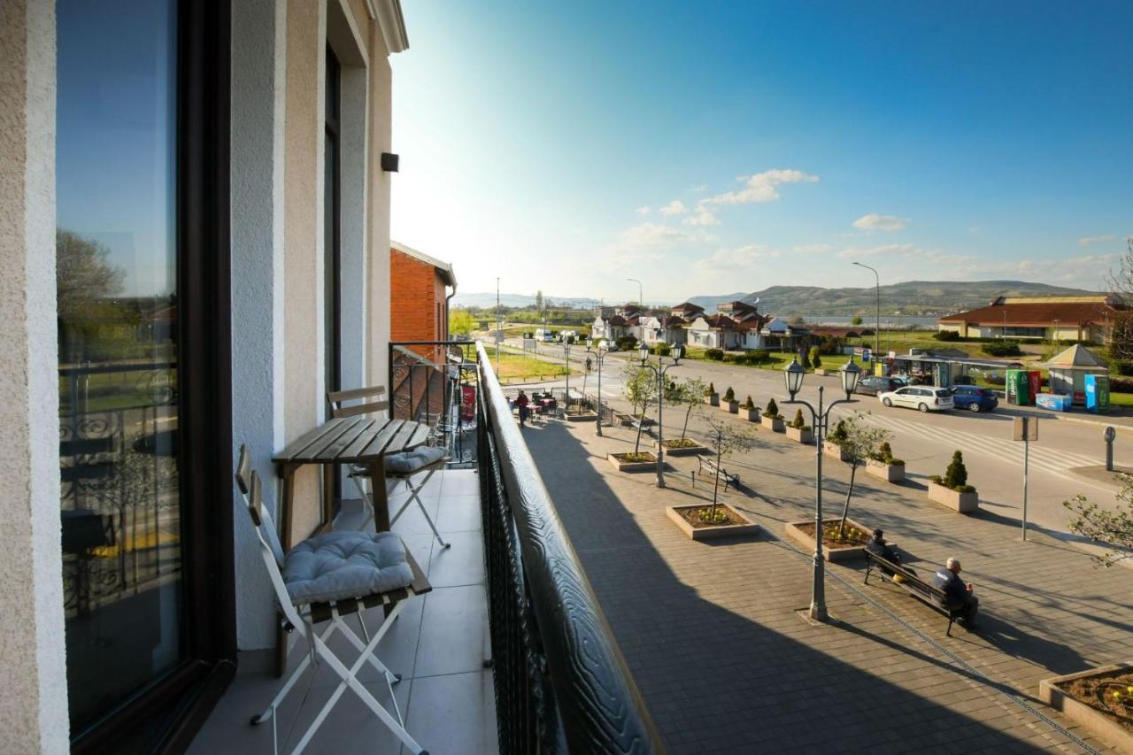 Central Apartments Kladovo Zewnętrze zdjęcie