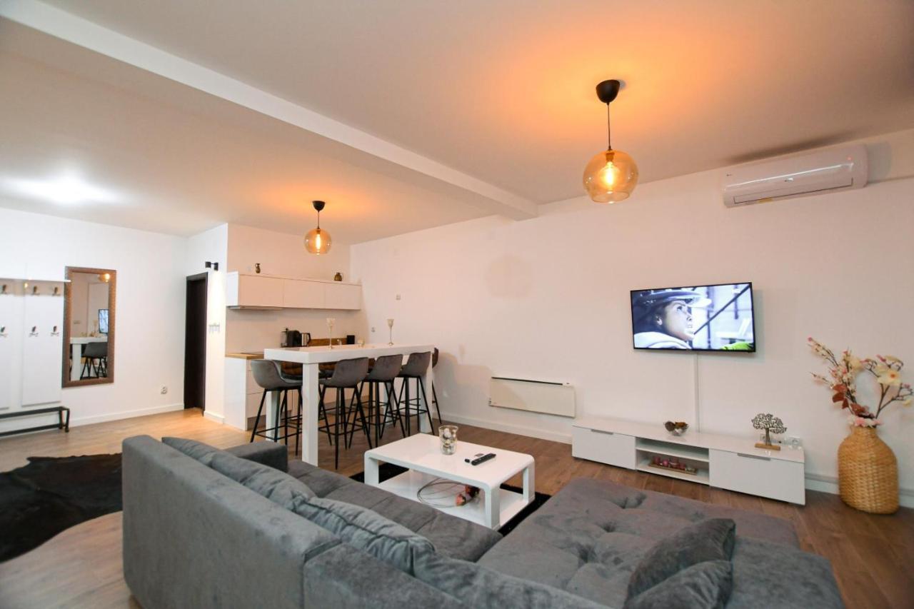 Central Apartments Kladovo Zewnętrze zdjęcie