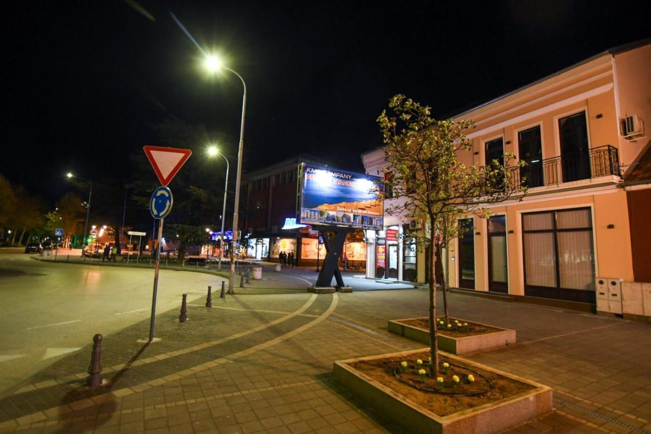 Central Apartments Kladovo Zewnętrze zdjęcie